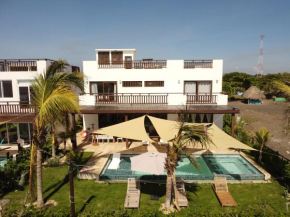 BungaLoose Casa Nazaré Oceanfront